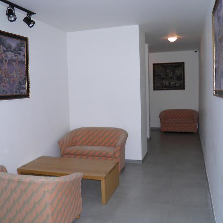 Holidays Apart-Hotel Андерлехт Экстерьер фото