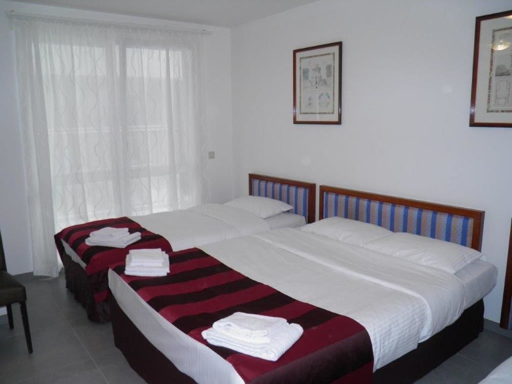 Holidays Apart-Hotel Андерлехт Экстерьер фото